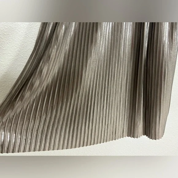 Banana Republic Size 8 Gunmetal Pleated Midi Dress FESTIVE PARTY FORMAL - Picture 11 of 12